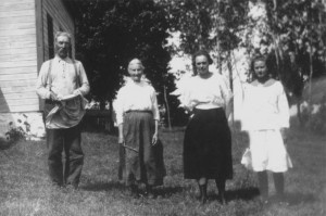 Sophie and Nelma on the right.  Name of man and woman unknown. Probably taken in Minnesota in the summer of 1922.